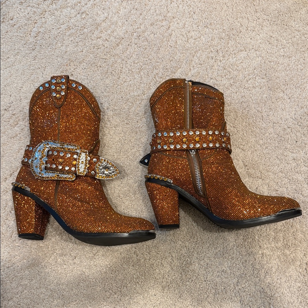 Women's Sparkling Amber Heeled Cowboy Ankle-Boots - Dolls Kill size 10